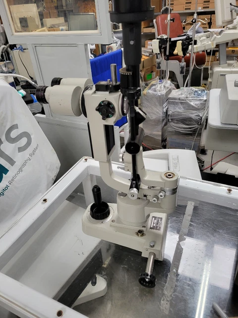 TOPCON SL-5D SLIT LAMP Nice Condition  NOTHING MORE INCLUDED