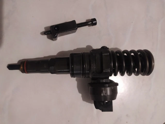 Injecteur BOSCH Volkswagen et Audi (1.9TDI 105CV) Réf 0414720215/ Prix par unité