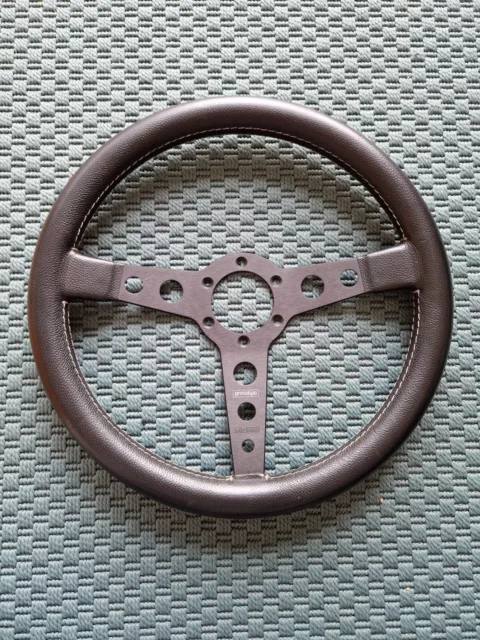 momo prototipo steering wheel