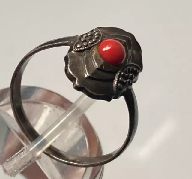 Art Deco Hübscher, antiker Ring - 830er Silber mit kleiner Koralle -Ringgröße 52 2