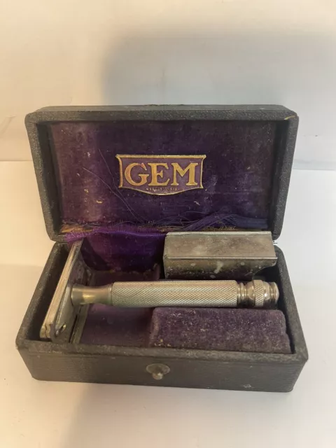 Vintage Gillette | Silver Safety Razor PAT OFF 2 Made In USA Razor Sleeve W/Box