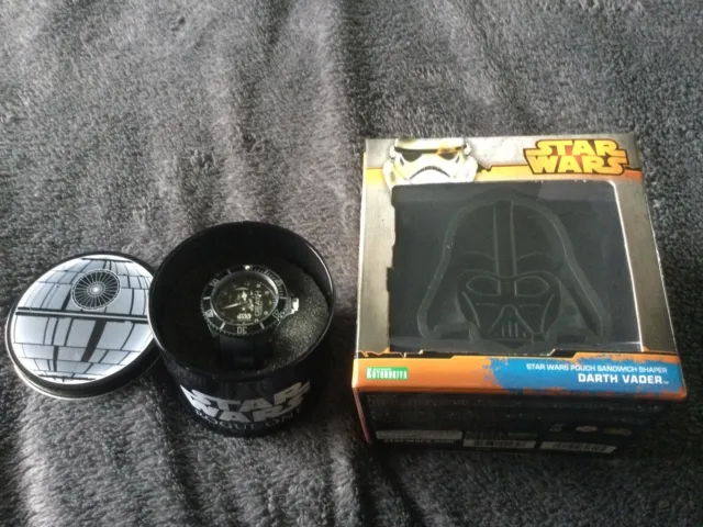 NEW Star Wars Rogue One Analogue Watch In Tin + Darth Vader Sandwich Shaper