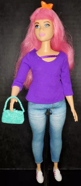 Barbie DreamHouse Adventures Daisy Doll Pink Hair Curvy 12.5 Doll FWV26 