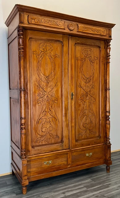 Impressive Antique French 2 Door Armoire Wardrobe  (LOT 2579)