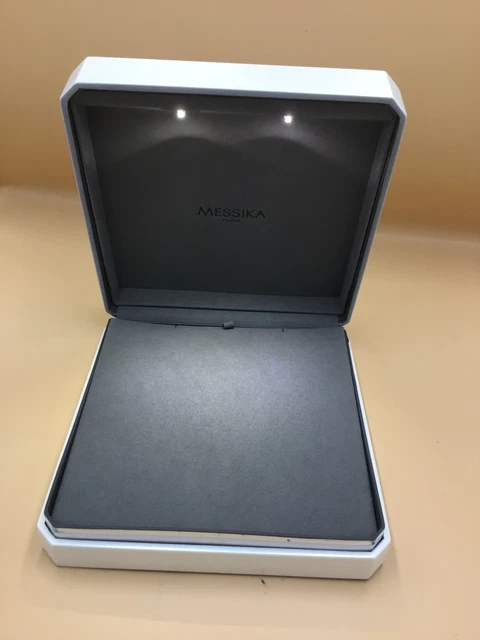 Écrin Chaumet Pour Petit Collier Ou Bracelet - Boîte De Présentation D'occasion