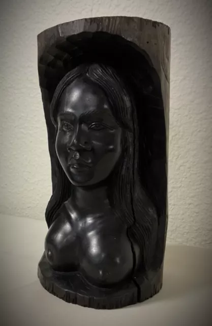 Ancienne vintage sculpture Malgache d'une femme nue en bois d'ébène 2