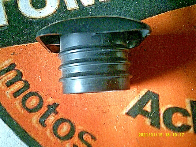 bouchon reservoir neuf peugeot 101/102/103