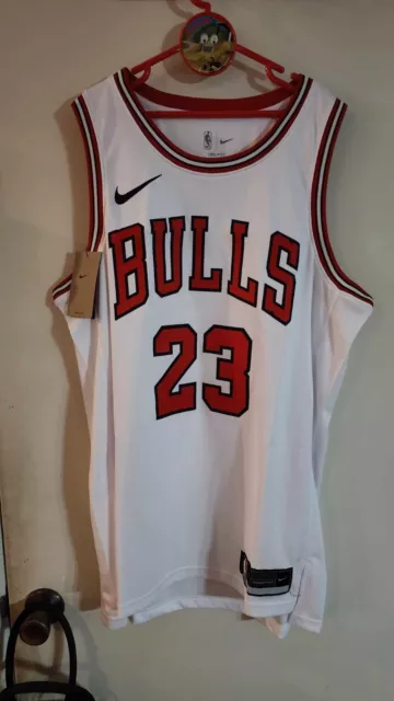 Michael Jordan Chicago Bulls Home NBA Jersey Size L