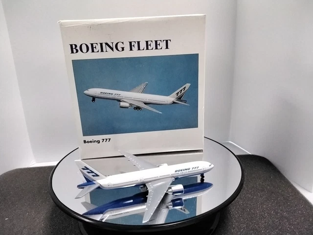 Herpa Emirates Boeing 777-300ER Expo 2020 Dubaï Durabilité Herpa Emirates Boeing 777-300ER Expo 2020 Dubaï Durabilité