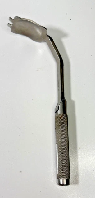 Retractores quirúrgicos, Aparatos e instrumentos, Equipamiento