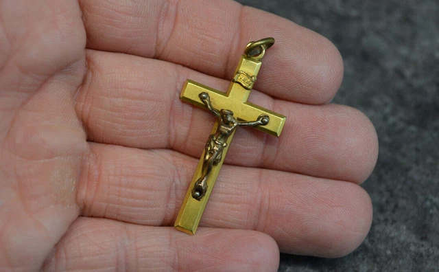 Pendentif médaille croix plaqué or - baptême - communion