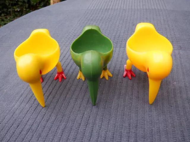 Lot of 3 Plus 1 Free (Broken One) Plastic Kiwi Bird Egg Cups 1960s Hong Kong 3