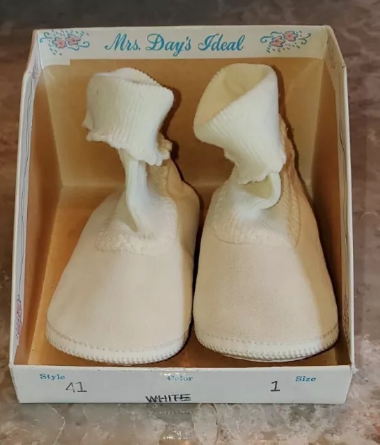 VINTAGE Mrs Days Ideal Baby Crib Shoes Style 41. Size 1, in Original Box