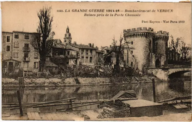 CPA Military Verdun - Bombing - Ruins near the Porte (92014)