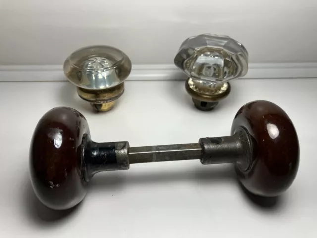 Pair of Brown porcelain door knobs, two clear crystal door knobs, lot of 4 pcs