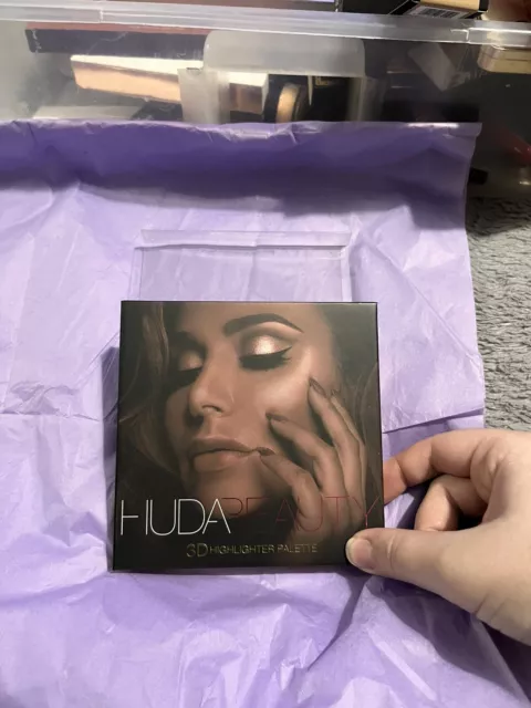 Huda Beauty 3D Highligher Palette