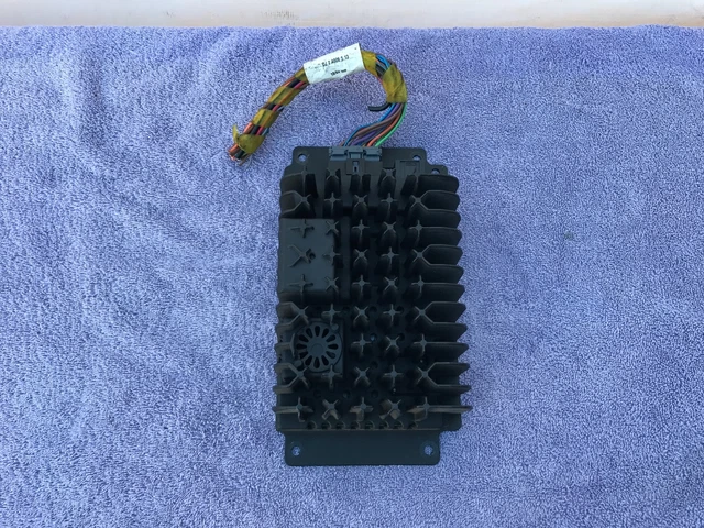 Câble D'Entrée Radio Auxiliaire Mercedes Classe C W203 CLK W209 - Connexion 3.5mm OE A2034401808
