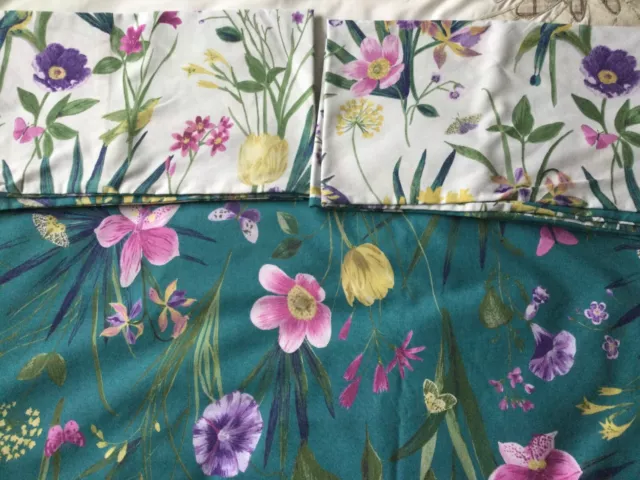 Lovely double duvet set with matching pillowcases, excellent pre-loved condition