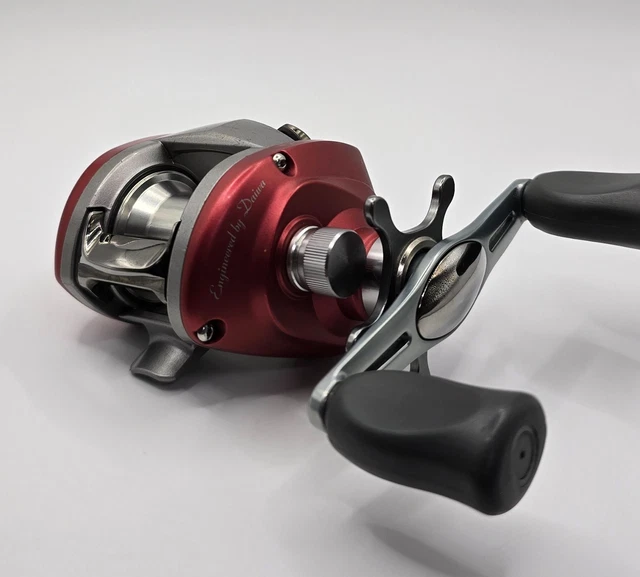 DAIWA LIBERTO PIXY Red Baitcast Reel Right Hand from Japan