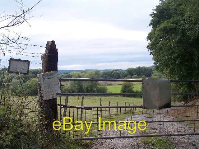 Photo 6x4 Lane down to the River Teme Cotheridge With a warning notice on c2005