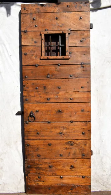 porta antica  chiodata RESTAURATA   portone,  RUSTICO carcere convento 205h.