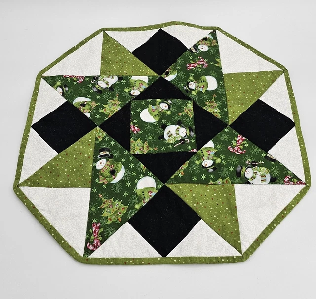 Cubierta de mesa acolchada para muñeco de nieve de Navidad invierno