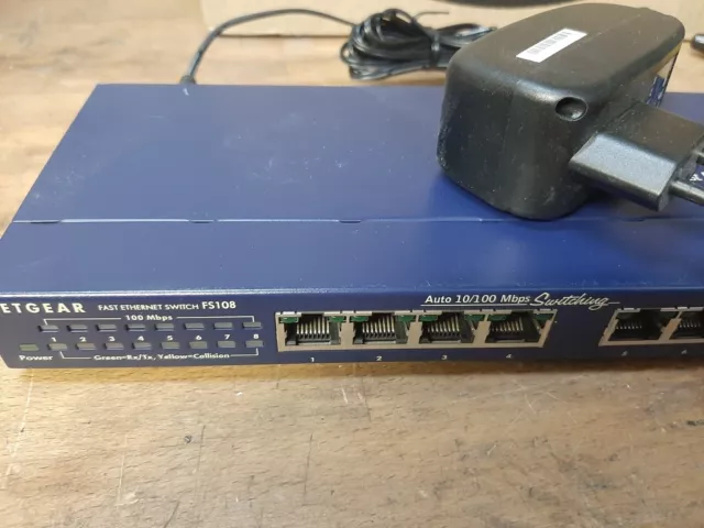 Switch commutateur fast ethernet NETGEAR