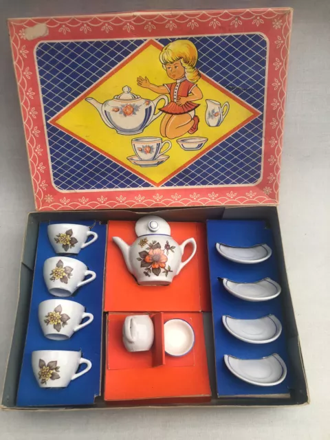 Vintage NOS 1980's Childs 13 Piece China Tea Set For 4 Tea Time Holly  Hobby-ish