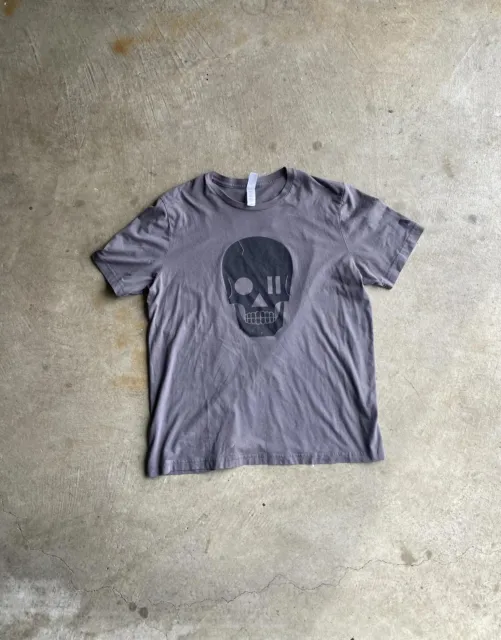 Gray Skull Vintage Graphic T-Shirt