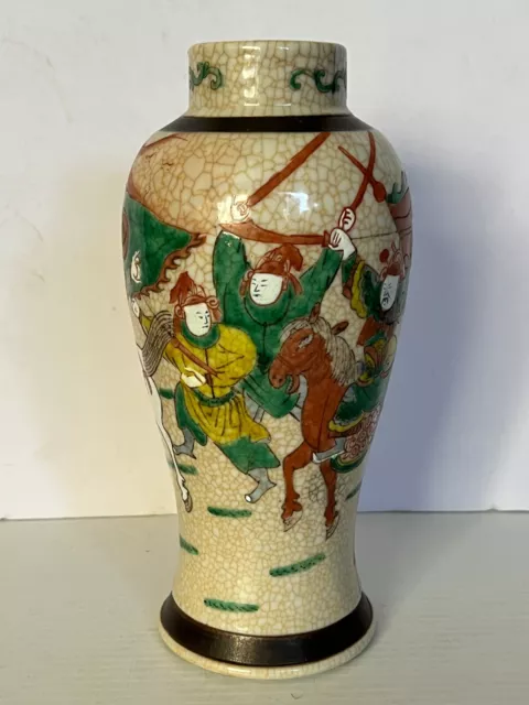 Chinese Famille Rose Porcelain Crackle Glaze Vase With Warrior Figures 2