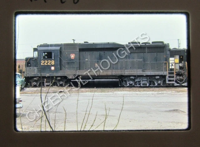 Original '69 Ektachrome Slide PRR Pennsylvania 2228 GP30 Engine House   36E32