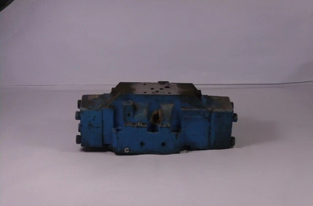 Vickers Directional Control Valve  AS IS
