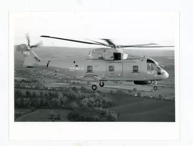 Photograph of AgustaWestland EH101 Merlin PP5 ZF649 Royal Navy c.1990s