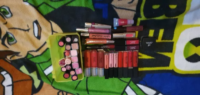 Over 200 products High-end and drug store makeup job lot over £1000 worth 2