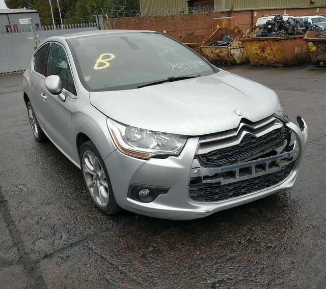 CITROEN DS4 RIEMPITIVO CARBURANTE FLAP Diesel 5 porte argento 10-18