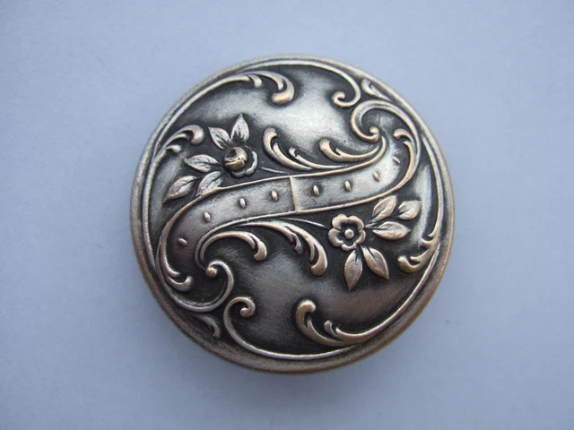 Mercerie ancienne-Bouton métal Art nouveau 3,6 cm