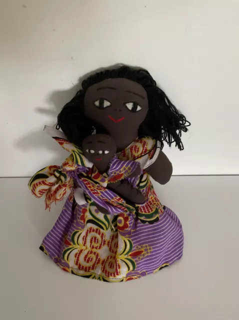 Bambola africana in tessuto donna e bambino fatta a mano rosso nero portaabito
