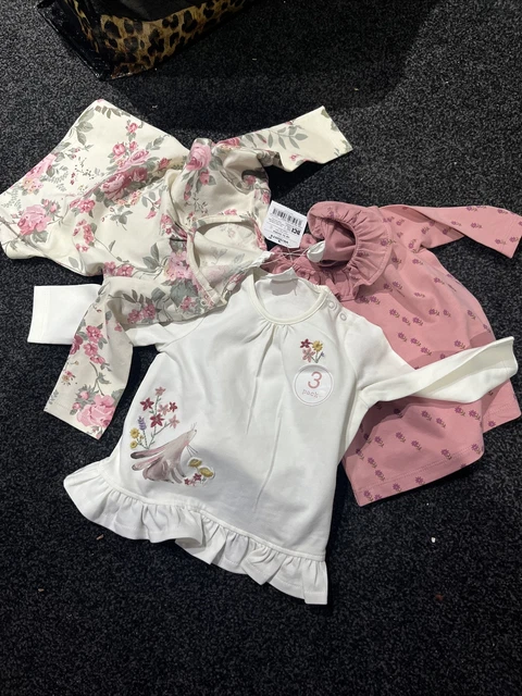 Set di 3 top nuovo con etichette next baby fino a 3 mesi - bambina
