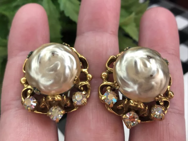 Vintage Signed KRAMER OF NY Faux Baroque Pearl Rhinestone Clip On Earrings