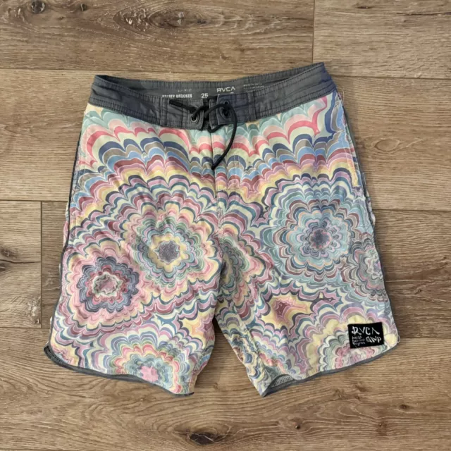 Pantalones cortos de tabla para hombre RVCA Kelsey Brookes Artist Network Program baúl talla 25