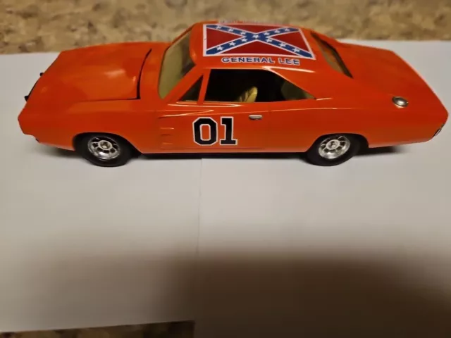 Ertl Dukes Of Hazzard 1969 Dodge Charger "GENERAL LEE" 1:24 Scale Dyersville, IA