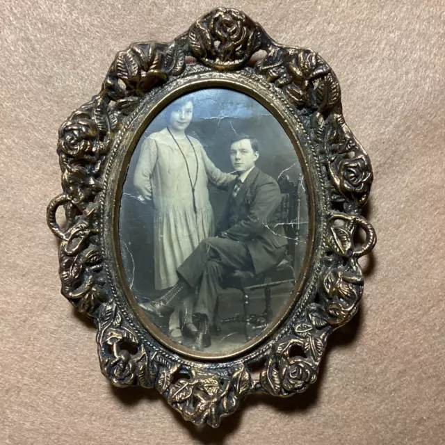 PRETTY FRENCH ANTIQUE BRASS / BRONZE PICTURE FRAME & 1930’s Picture Original