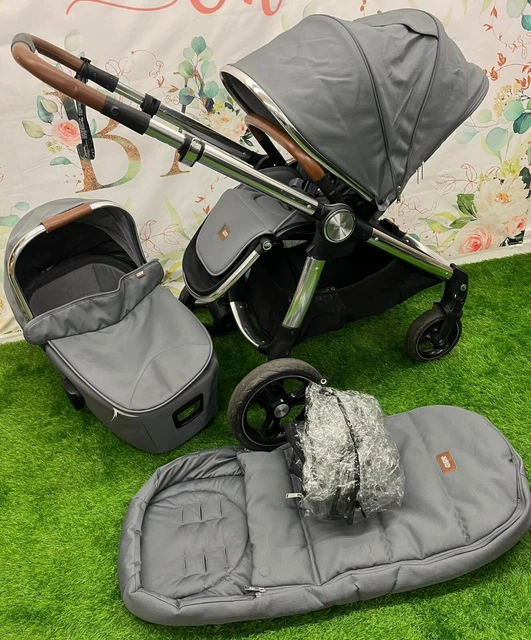 Mamas & Papas Ocarro Pushchair & Carrycot with Footmuff in Fossil Grey