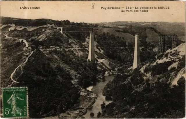 CPA L'Auvergne - PUY-de-DOME - La Vallée de la SIOULE au Pont des FADES (244709)