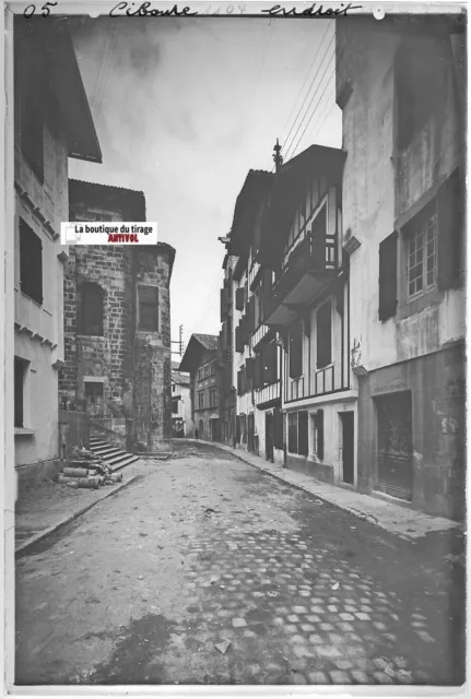 Ciboure, rue village, Plaque verre photo ancienne, positif noir & blanc 10x15 cm