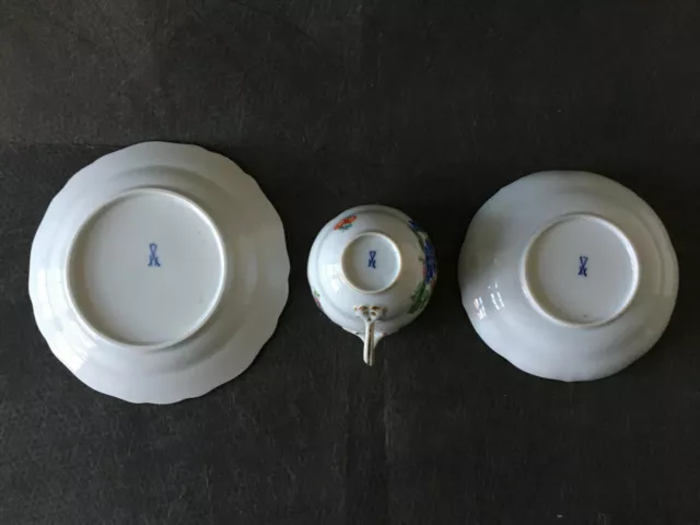 Wunderschönes Meissen Kaffee Gedeck 3-tlg. 1924-34  - Blumendekor - mit Goldrand 2