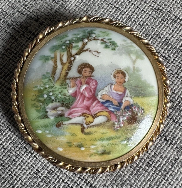 Broche Ancienne Faïence - Motif Pivoines Roses Sur Fond Blanc - Cercle Doré - Occasion Bon état