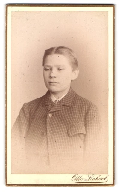 Fotografie Otto Liebert, Holzminden, Höxter, Portrait junger Mann im karierten