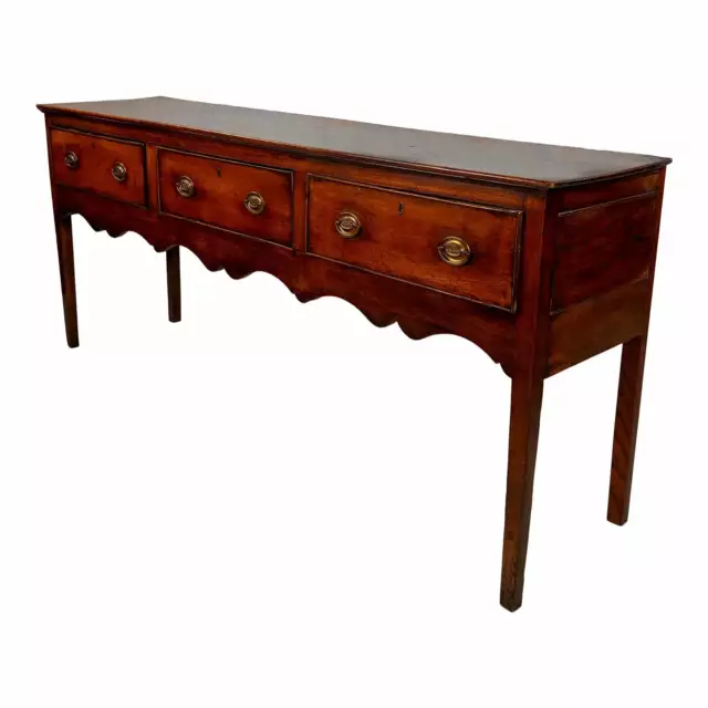 18th century Georgian 3 drawers walnut Sideboard