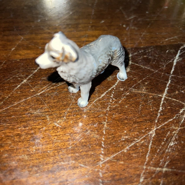 Hagen Renaker Figurine